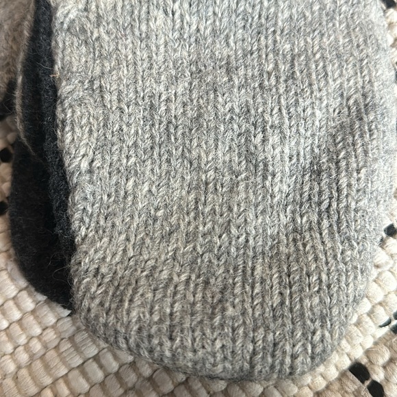 Wool mittens - Picture 2 of 7